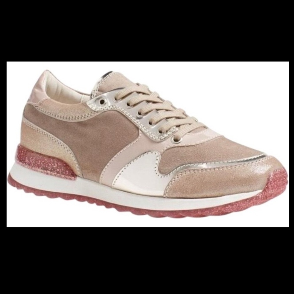 Authentic Brand new AGL Dalia Nude Rose Metallic Sneaker - Size 40.5